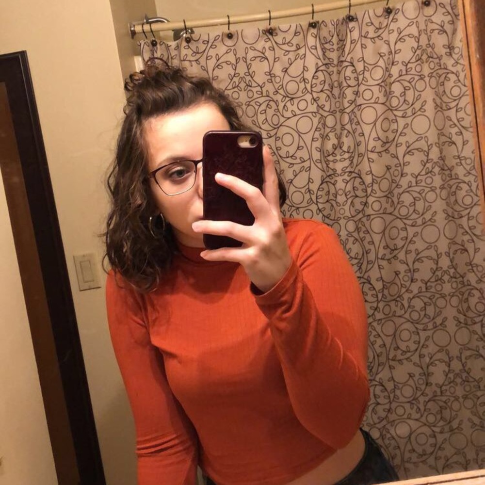 Meet your Posher, Leah